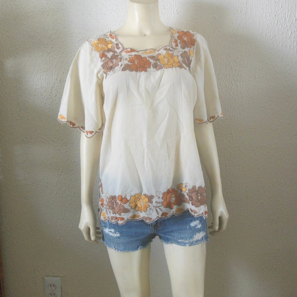 Color in photo looks white but is a cream